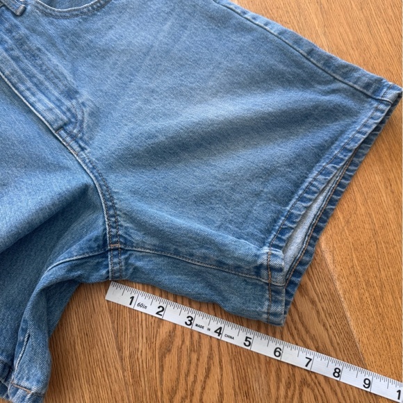 UNIQLO HIGH RISE DENIM SHORTS - 25 - Picture 7 of 11